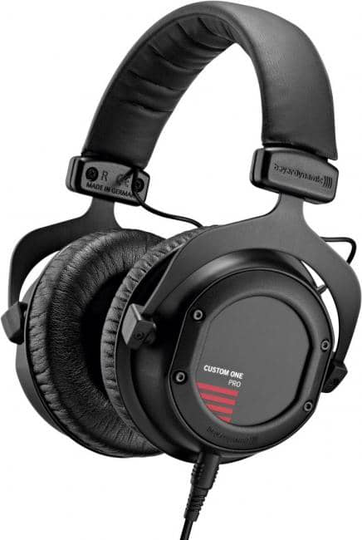 Beyerdynamic Custom One Pro PLUS kuulokkeet, musta