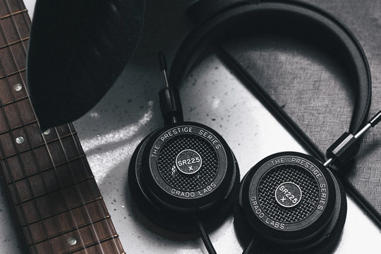 Grado SR225x, kuulokkeet